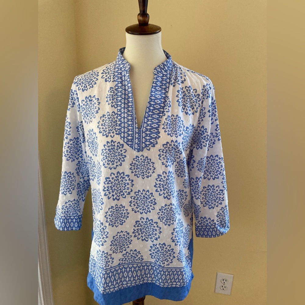Blue and White 3/4 Sleeve Tunic or Coverup, Size Medium